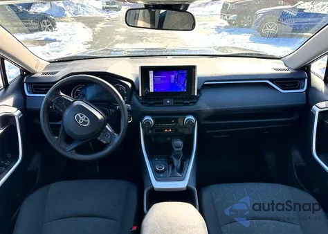 2024 Toyota Rav4 Xle z USA, uszkodzony, nr VIN 4T3RWRFV8RU149682